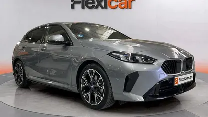 Gris Usado 2024 BMW 120 Utilitario | 34.990 € (Precio justo)