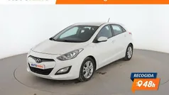 Amarillo Usado 2013 Hyundai i30 Berlina | 9599 € (Buen precio)