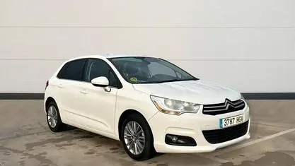 Używany Citroën C4 Seduction 112 KM (82 kW) 2011 Biały Sedan/Limuzyna