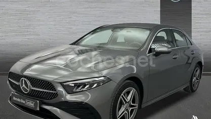 Usado Mercedes A250 AMG line 218 CV (160 kW) 2024 Gris montaña Berlina