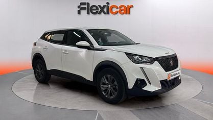 Usado Peugeot 2008 Active 110 CV (80 kW) 2021 Blanco SUV