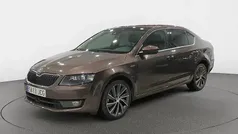 Marrón Usado 2015 Skoda Octavia LAURIN & KLEMENT Familiar | 15.090 € (Precio justo)