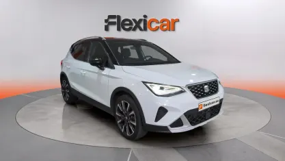Usado Seat Arona 150 CV (110 kW) 2024 Blanco SUV