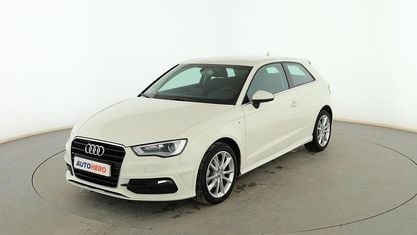Usado Audi A3 Attraction 110 CV (80 kW) 2015 Blanco Berlina