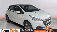Usado 2018 Peugeot 208 Signature Sky Utilitario | 6990 € (Buen precio)