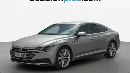 Usado VW Arteon Elegance 190 CV (139 kW) 2018 Gris plata Utilitario