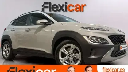 Usado Hyundai Kona 120 CV (88 kW) 2022 Gris SUV