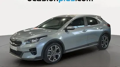 Usado Kia XCeed 160 CV (117 kW) 2022 Gris plata SUV