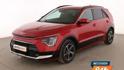Usado Kia Niro 141 CV (103 kW) 2022 Rojo SUV