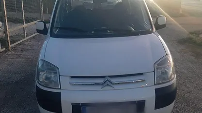 Usado Citroën Berlingo 92 CV (67 kW) 2007 Blanco Monovolumen