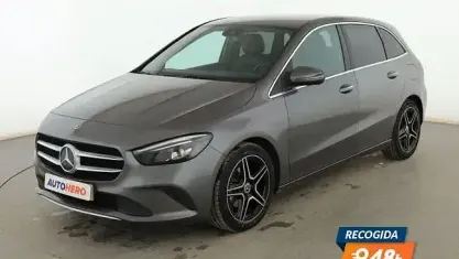 Usado Mercedes B200 Progressive 163 HP (119 kW) 2019 Cinzento Monovolume