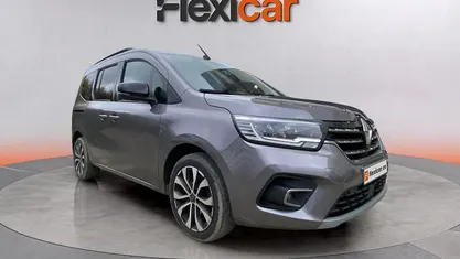 Usado Renault Kangoo Zen 95 CV (69 kW) 2021 Gris Monovolumen