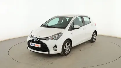 Usado Toyota Yaris Active 101 CV (74 kW) 2017 Blanco Utilitario