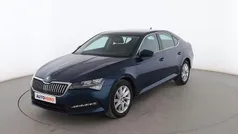 Azul Usado 2020 Skoda Superb Ambition Berlina | 21.099 € (Precio justo)