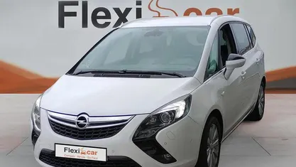 Usado Opel Zafira Tourer Excellence 136 CV (100 kW) 2014 Monovolumen