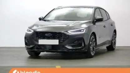 Usado Ford Focus ST-Line X 125 CV (91 kW) 2023 Gris Berlina