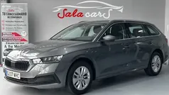Gris Usado 2023 Skoda Octavia Selection Familiar | 23.800 € (Precio justo)