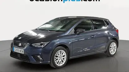 Usado Seat Ibiza 116 CV (85 kW) 2024 Gris Utilitario