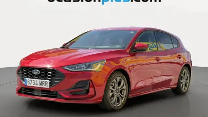 Usado Ford Focus ST-Line 155 CV (114 kW) 2024 Rojo Utilitario