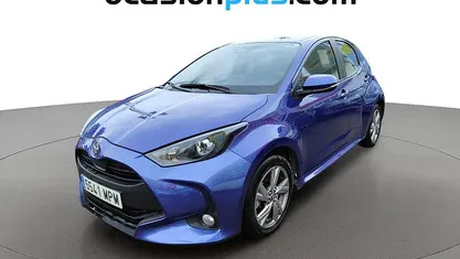 Azul Usado 2024 Toyota Yaris Hybrid Active Utilitario | 16.773 € (Precio justo)