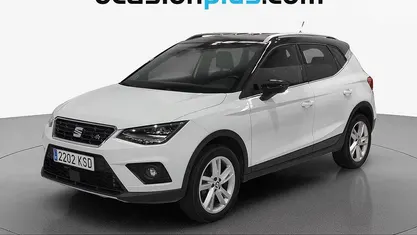 Usado Seat Arona Ecomotive 116 CV (85 kW) 2018 Blanco SUV
