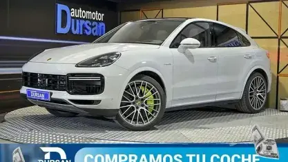 Usado Porsche Cayenne Turbo S E-Hybrid 680 CV (500 kW) 2022 Gris / plata SUV
