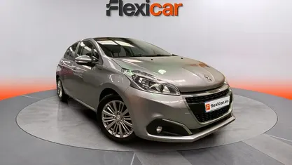Usado Peugeot 208 Allure 82 CV (60 kW) 2018 Utilitario