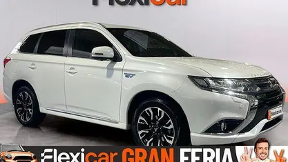 Usado Mitsubishi Outlander P-HEV 203 CV (149 kW) 2017