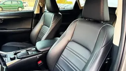 Usado Lexus NX300h Executive Line 197 HP (144 kW) 2015 Prateado SUV