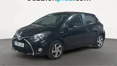 Negro Usado 2016 Toyota Yaris Hybrid Active Utilitario | 12.200 € (Precio justo)