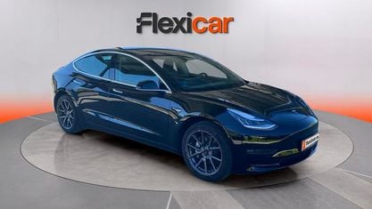 Begagnad Tesla Model 3 RWD 199 kW (271 HK) 2019 Svart Sedan
