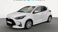 Blanco Usado 2023 Toyota Yaris Active Utilitario | 14.173 € (Buen precio)