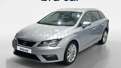 Usado Seat Leon XCELLENCE 130 CV (95 kW) 2020 Gris Familiar