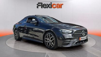 Używany Mercedes E400 330 KM (242 kW) 2021 Czarny Coupe