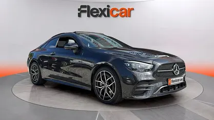 Begagnad Mercedes E400 330 HK (242 kW) 2021 Svart Sportkupé