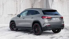 Negro Nuevo 2025 Mercedes GLA200 SUV | 48.600 € (Buen precio)