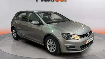 Usado 2017 VW Golf Advance Berlina | 12.490 € (Buen precio)