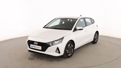Usado Hyundai i20 101 CV (74 kW) 2022 Blanco Utilitario