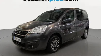 Usado Peugeot Partner Tepee Active 100 CV (73 kW) 2017 Gris Monovolumen