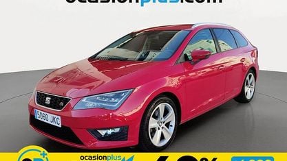 Begagnad Seat Leon FR 150 HK (110 kW) 2015 Röd Halvkombi