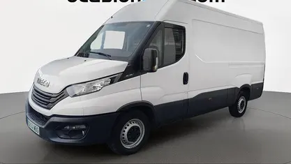 Usado Iveco Daily 156 CV (114 kW) 2022 Blanco Familiar