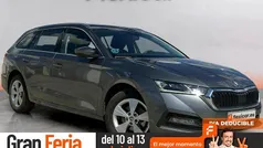 Gris / plata Usado 2022 Skoda Octavia Style Familiar | 20.690 € (Precio justo)