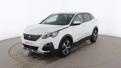 Usado Peugeot 3008 Allure 130 CV (95 kW) 2018 Blanco SUV
