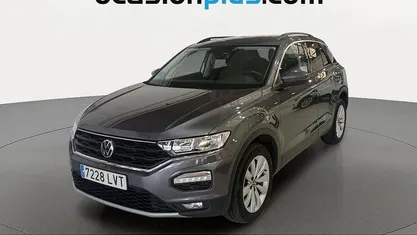 Usado VW T-Roc Advance 116 CV (85 kW) 2021 Gris SUV