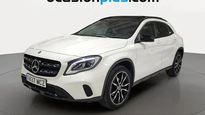Käytetty Mercedes GLA200 136 HP (100 kW) 2017 Valkoinen Katumaasturi
