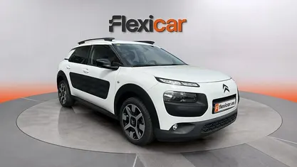 Usado Citroën C4 Feel 110 CV (80 kW) 2015 Blanco Berlina