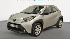Usado 2024 Toyota Aygo Play Utilitario | 13.910 € (Precio justo)