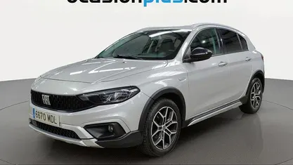 Gris Usado 2023 Fiat Tipo Cross Utilitario | 13.182 € (Super precio)