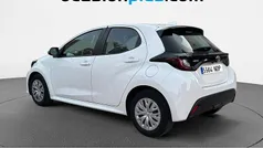 Blanco Usado 2023 Toyota Yaris Active Utilitario | 14.082 € (Precio justo)