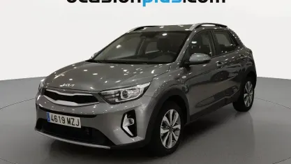 Usado Kia Stonic 101 CV (74 kW) 2025 Gris SUV